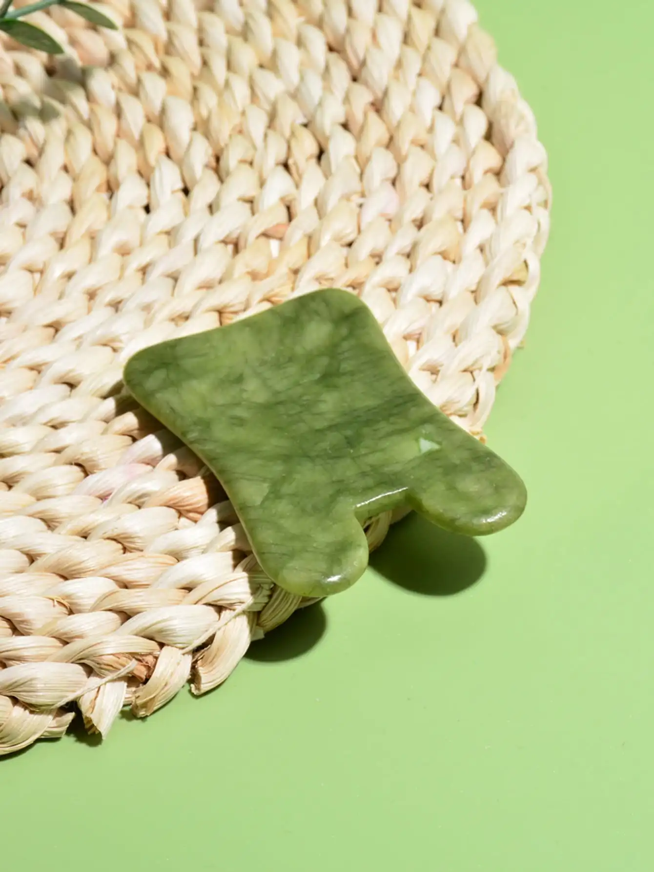 天然翡翠石スクレイピングかっさボードマッサージ器フェイスSPAかっさ鍼灸スキンビューティーフェイシャルケアマッサージツール