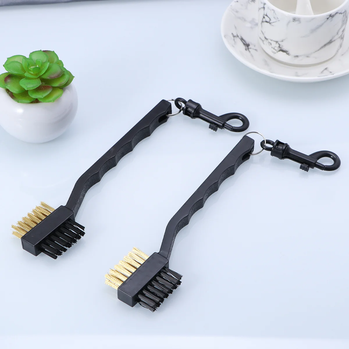 

2Pcs Golf Cleaning Brush Ergonomic Handle Dual Sided Cleaner for Deep Groove Scrubbing Portable Accessory