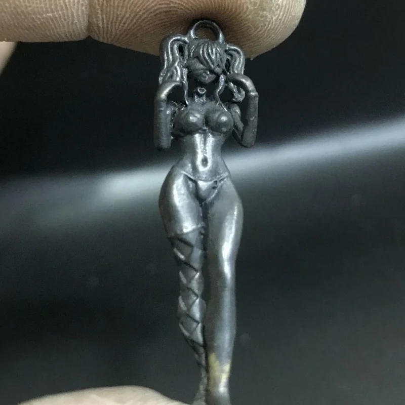 

3.5cm Solid Bronze Steampunk Harley Pendant - Hand-Forged Double Braid Figure Gothic Desk Decor for Gaming & Office Collectible