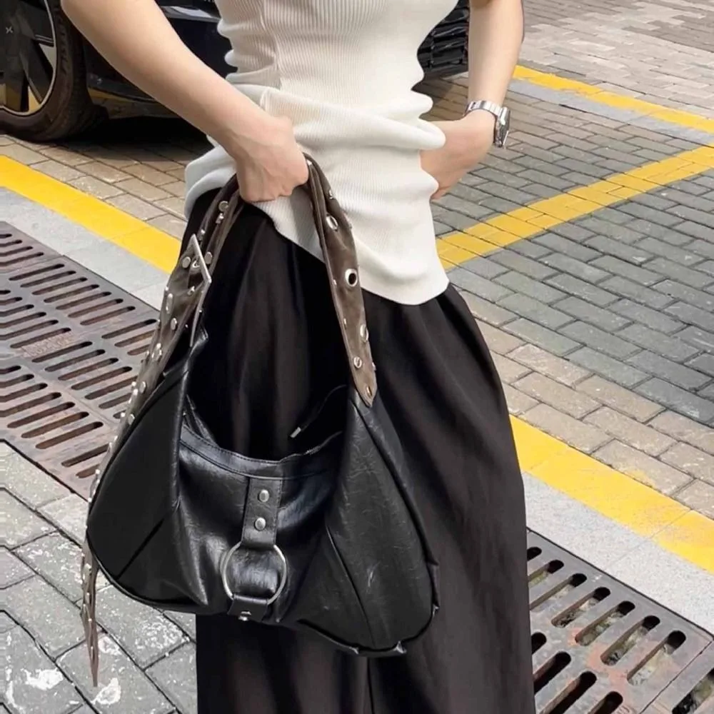 

PU Leather Wide Strap Rivet Crossbody Bag Retro American Style Fashion Design Locomotive Style Underarm Bag Korean Style