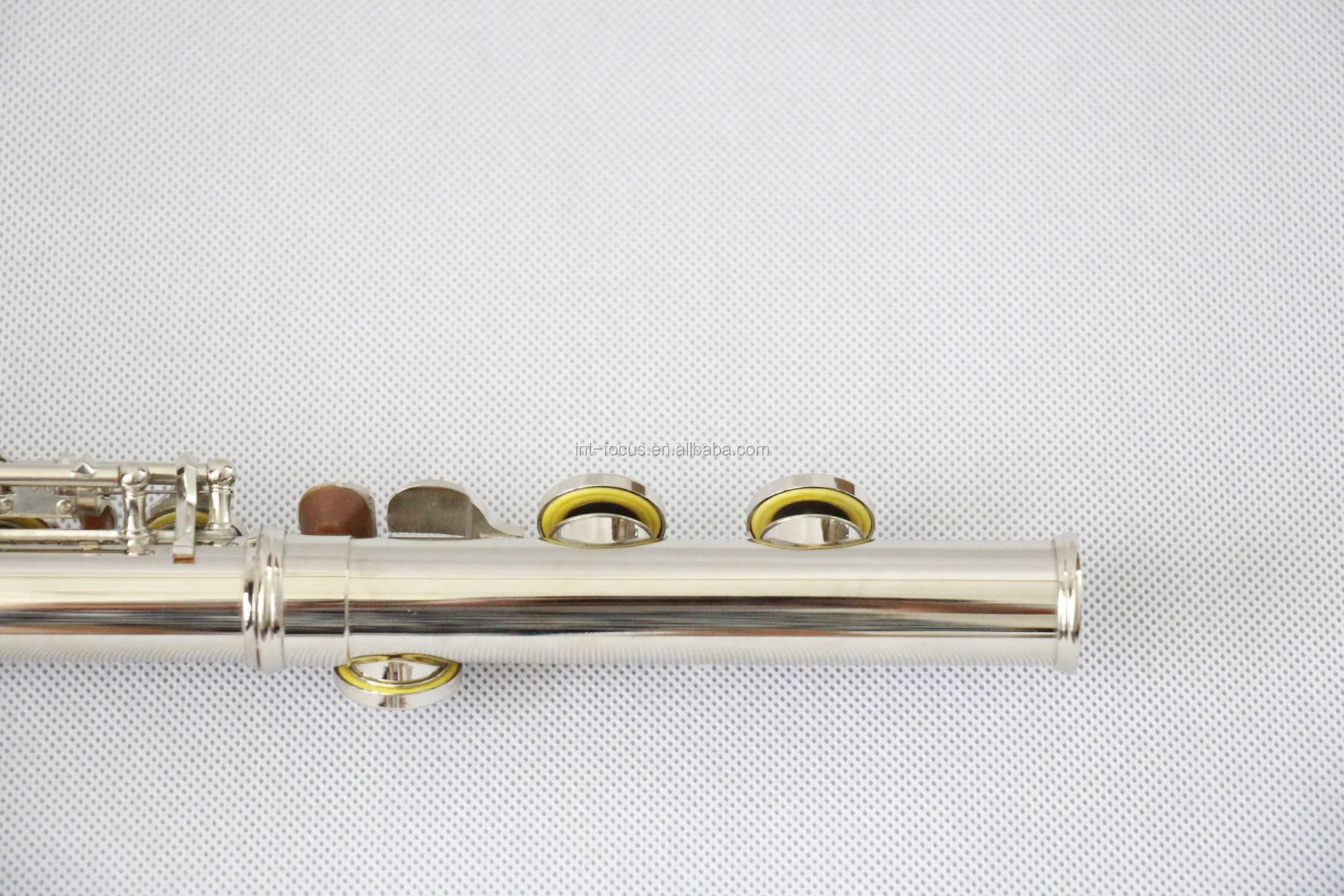Picture 7: Woodwind Mental Flute 16 Holes C Tone Transverse Flute Music Instrument Flute