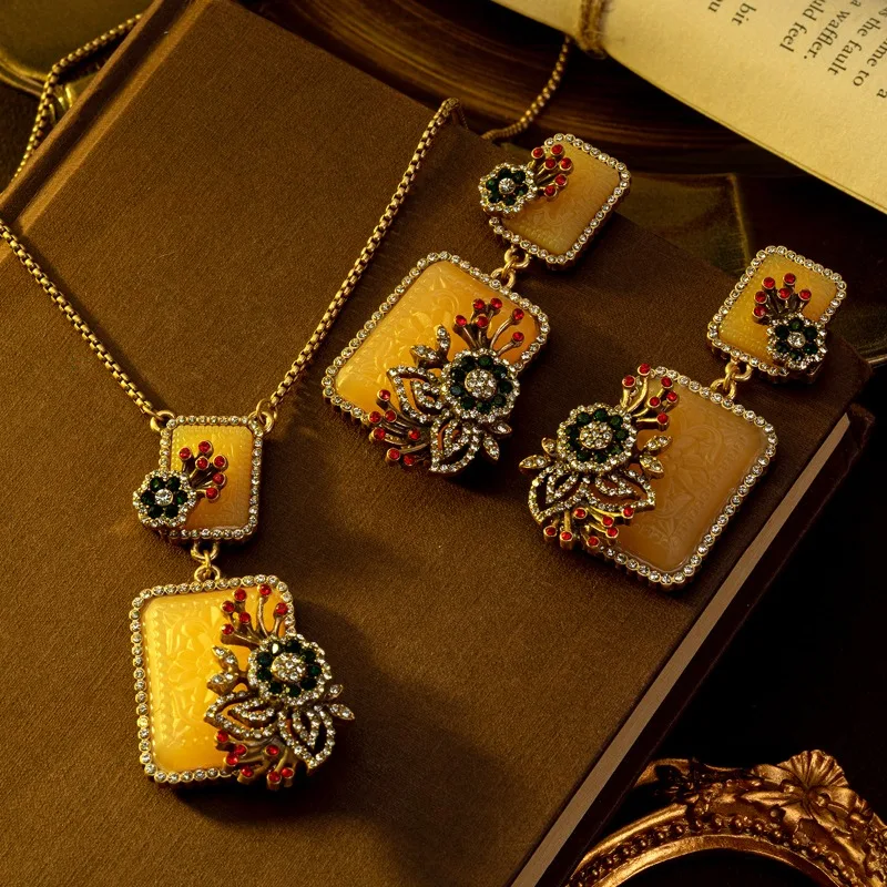 

Light Luxury New Orange Flowers Carving Medieval Vintage Style Necklace Oriental Aesthetic New Chinese Style Earrings for Women