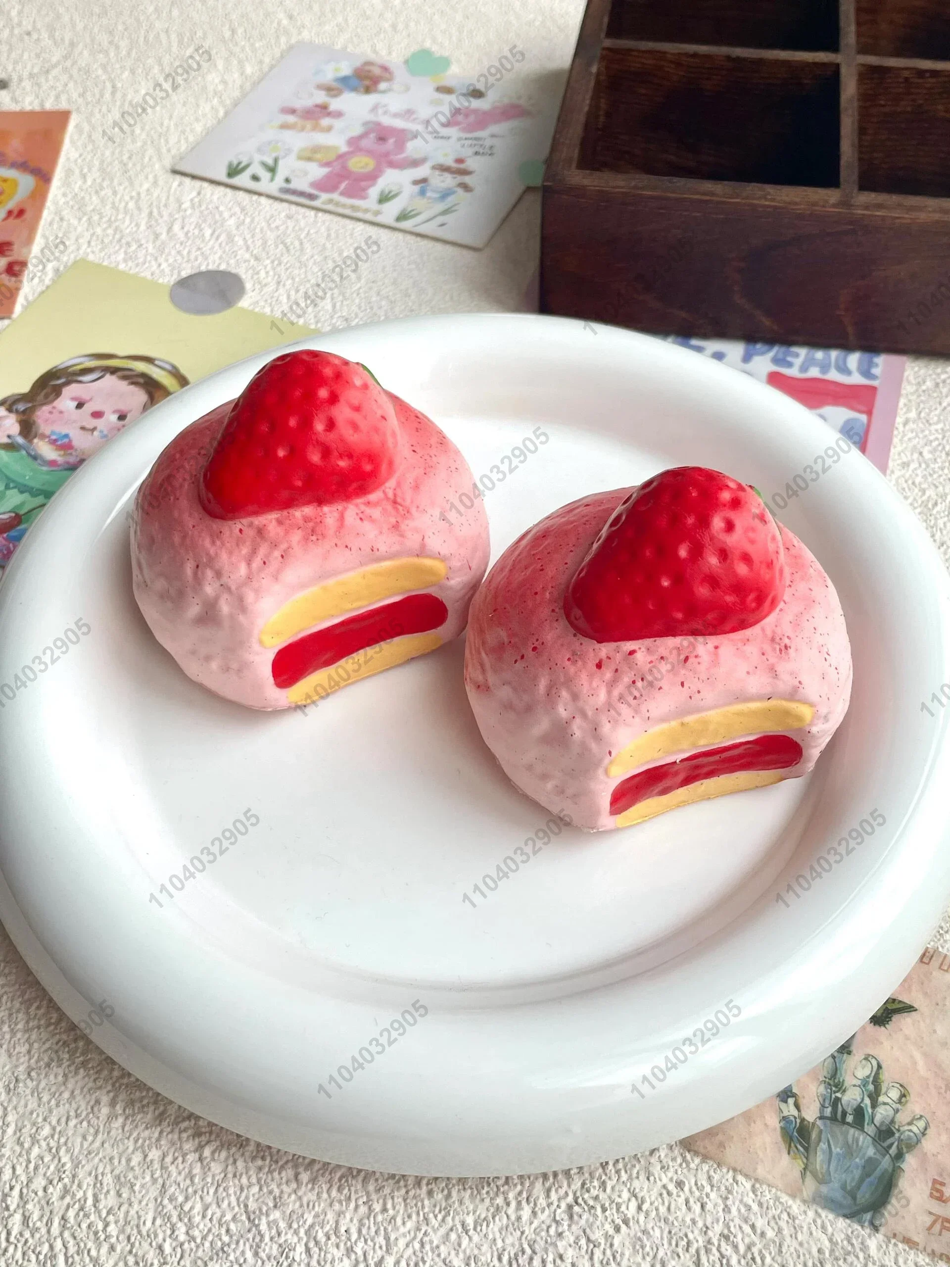 Strawberry Lava Pie Squishy Slow Rising Strawberry Lava Cake Slow Rebound Squeeze Toy Hand Relax Stress Release Gift Toy