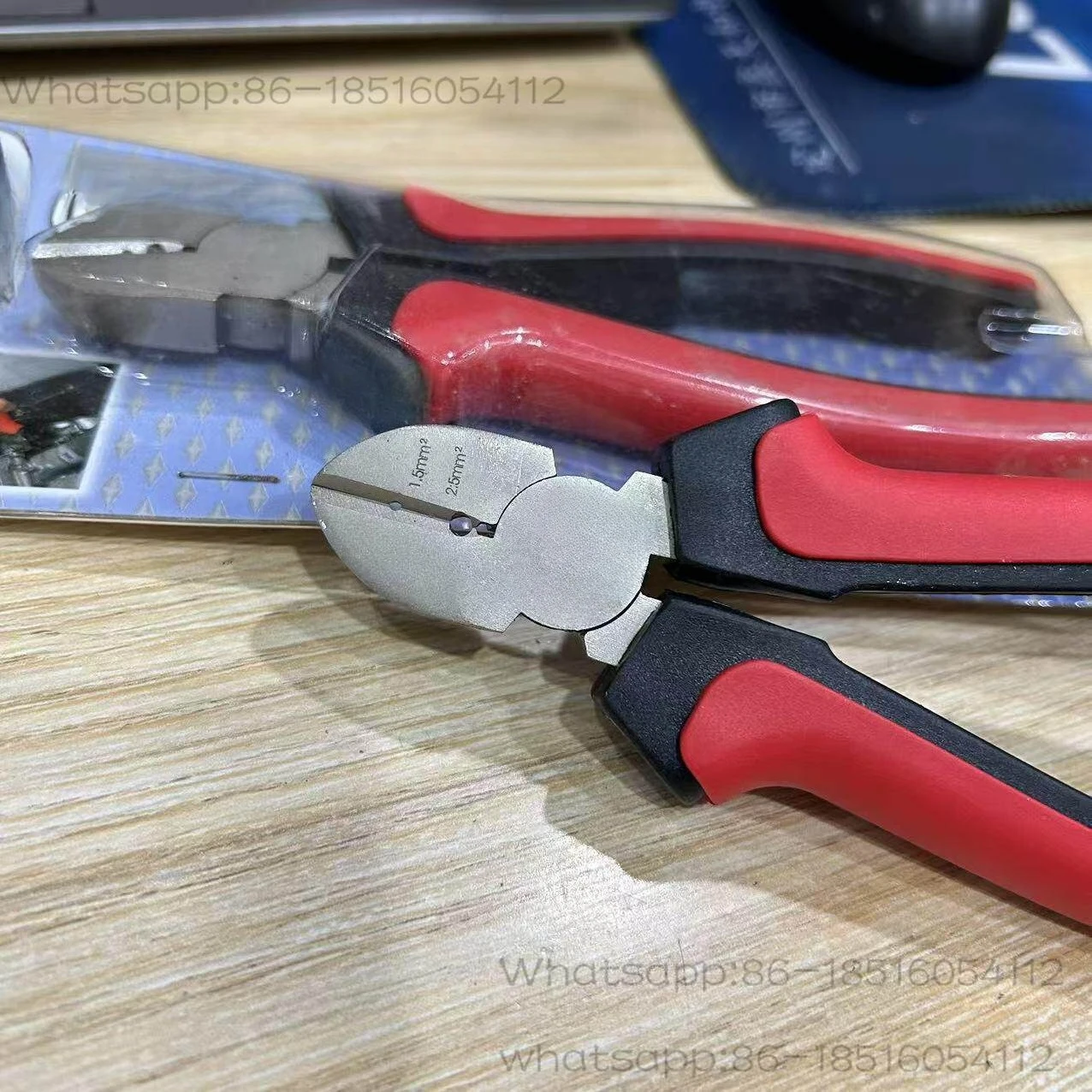 Stock oblique pliers 165MM mouth with 1.5MM and 2.5MM stripping holes