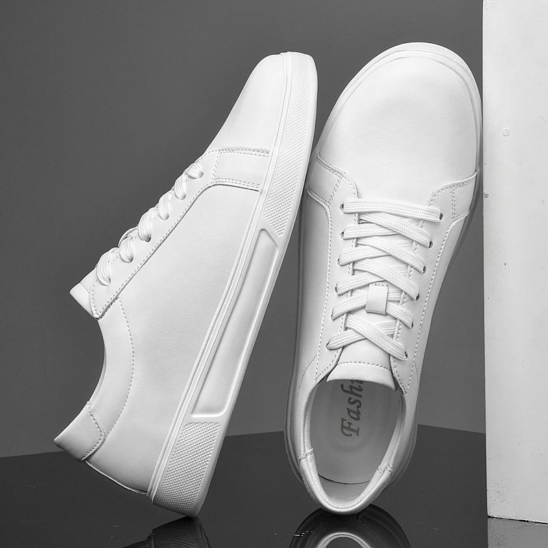 

Новая мужская повседневная обувь на весну и осень — сверхлегкая и дышащая кожаная обувь, белые кроссовки, туфли без шнуровки