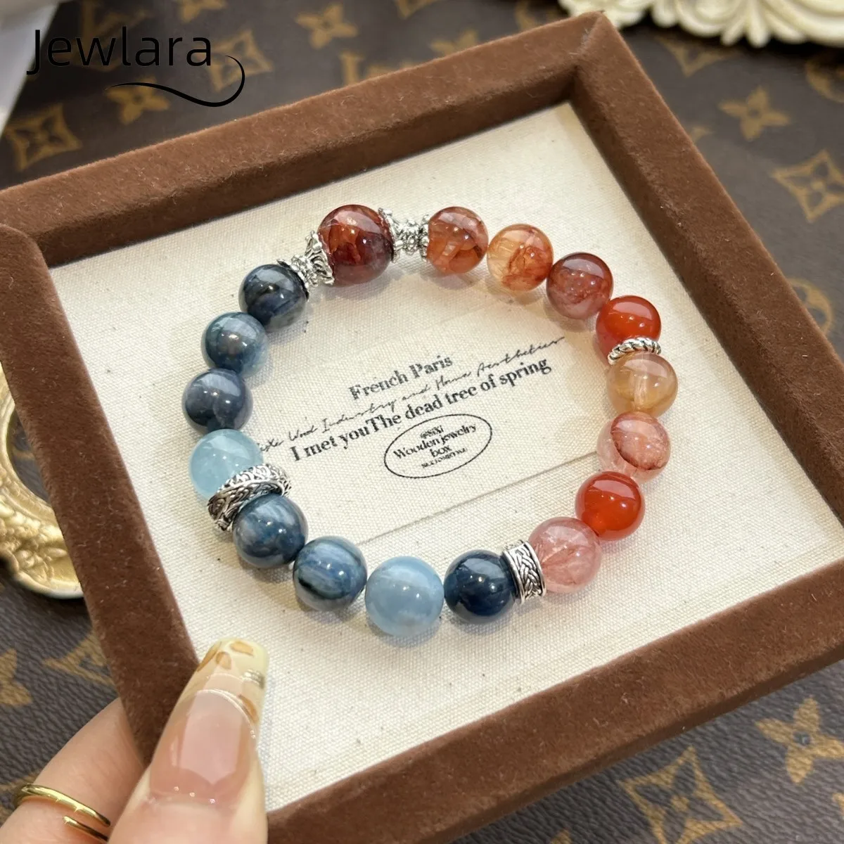 

Jewlara Natural Red Glue Flower Blue Crystal Stone Crystal Bracelet, Versatile Design Bracelet DIY Design