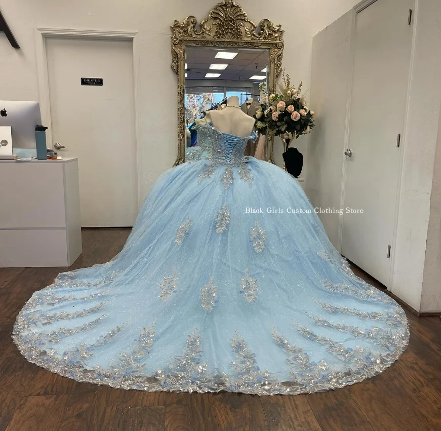 Exquisite Sky Blue Quinceanera Dress 2024 Elegant Strapless Ruffle Poncho Silver Applique Decoration 16 Dress abiti da cerimonia