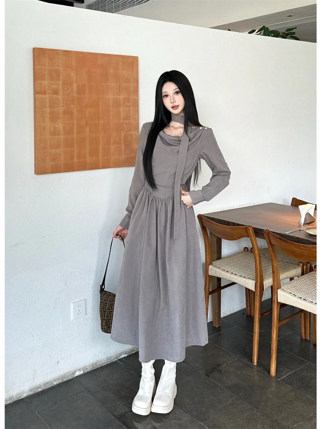 Moon's Instant Peac…