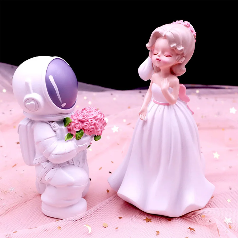 

1Pair Resin Craft Elegant Couple Statue Suitable for Wedding Cake Decor Romantic Home Decor Charming Creative Wedding Party
