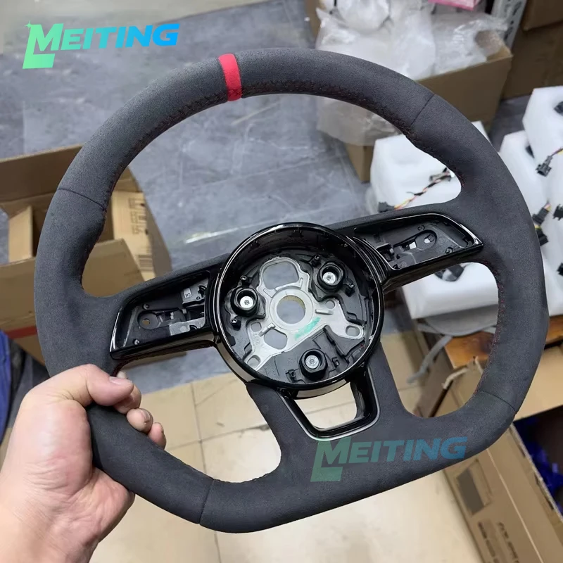 Suitable for Audi A4 B9 A3 A5 S3 S4 S5. The steering wheel is made of FORAlcantara and does not have buttons or shift paddles.