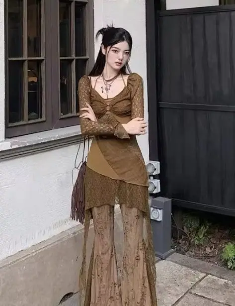 

Summer Street Vintage Long Sleeve Slim Fit Halter Top for Women+ 2025 New Loose Straight Flare Pants Two Piece Sets