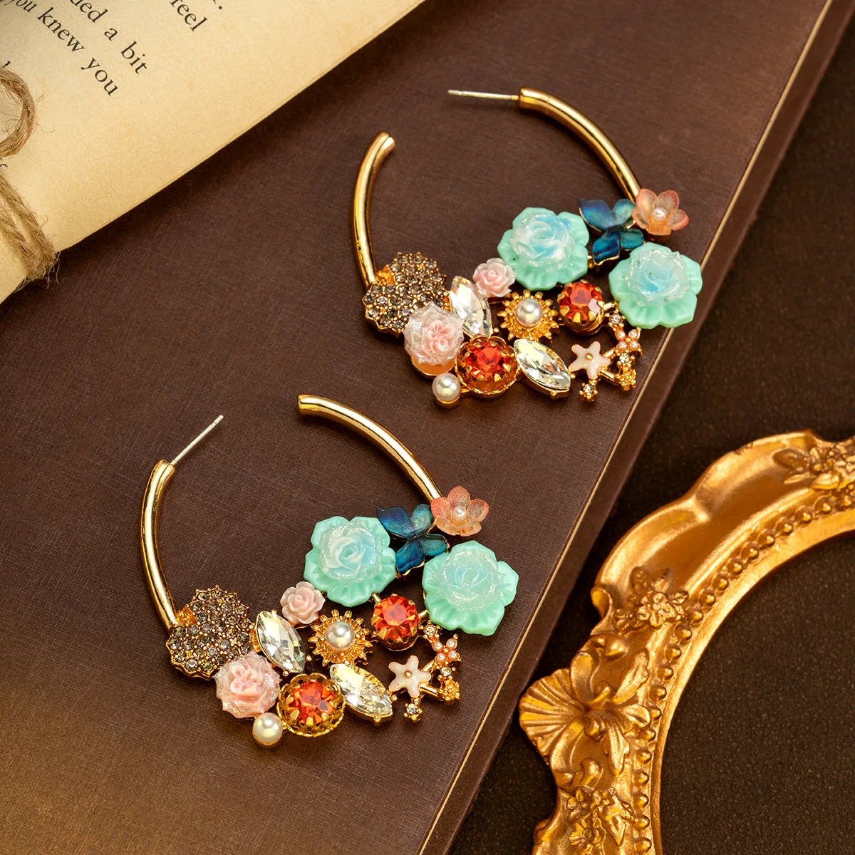 Medieval Vintage Flower Cluster Earrings, Luxury and Versatile, Personalized Rhinestone Paved Flower Earrings, Big Ear Hoops