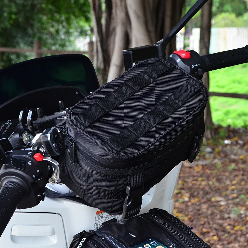 Eine schwarze Motorrad-Kraftstofftanktasche, Auto-Navigationstasche und hochwertige wasserdichte und verschleißfeste tragbare Fahrrad-Set-Tasche