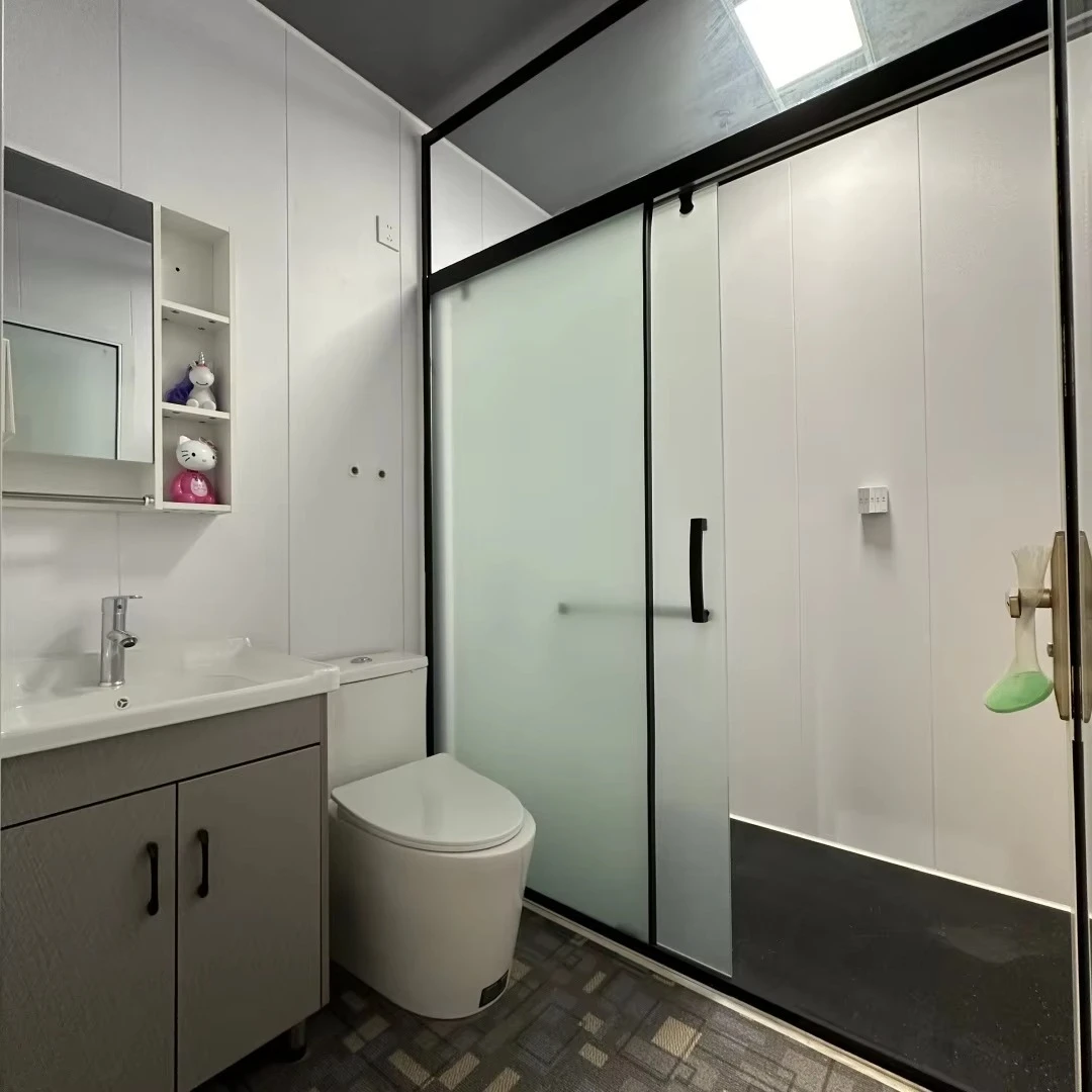 20ft 40ft Luxury Insulated Fireproof Portable Container House Expandable Prefabricated Mobile Modular Sustainable Made Steel
