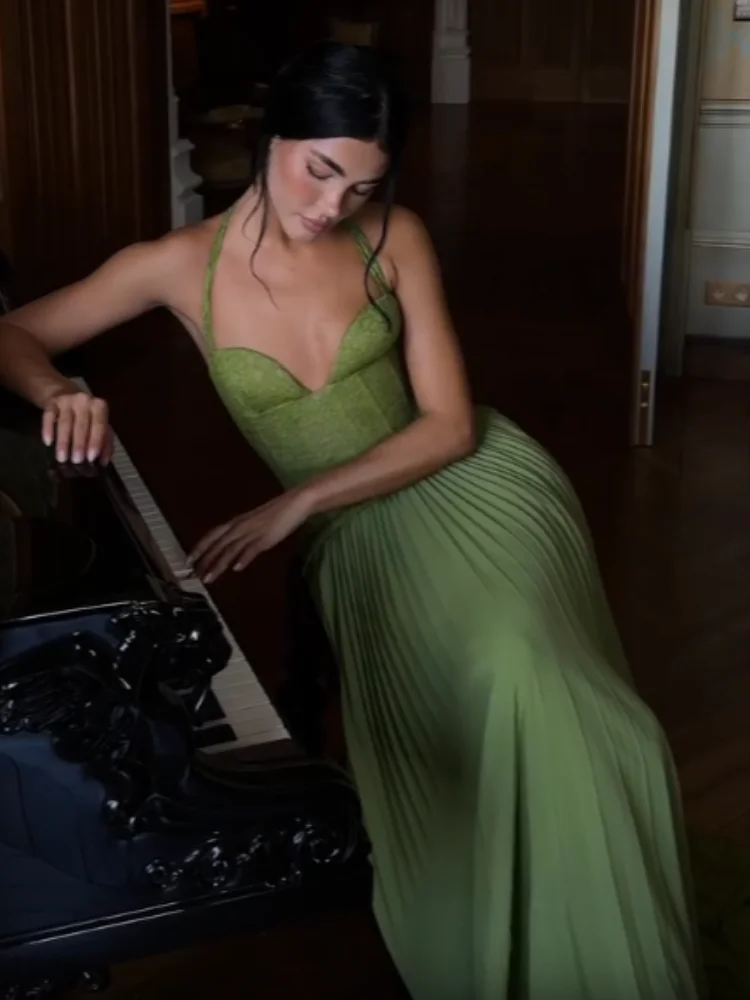 Chic Green Fishbone Halter Long Dress Lady Sexy Solid Backless Pleated Off-Shoulder A-Line Dresses 2026 New Christmas Party Gown
