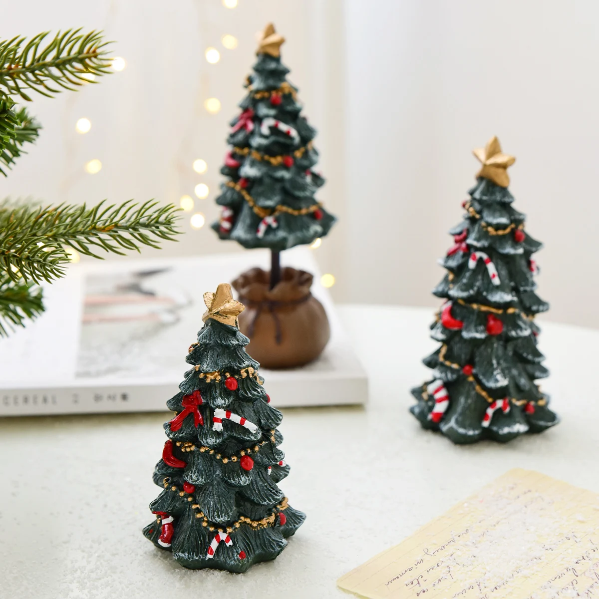 Christmas decoration ornaments resin mini desktop Christmas tree ornaments Christmas gifts gifts