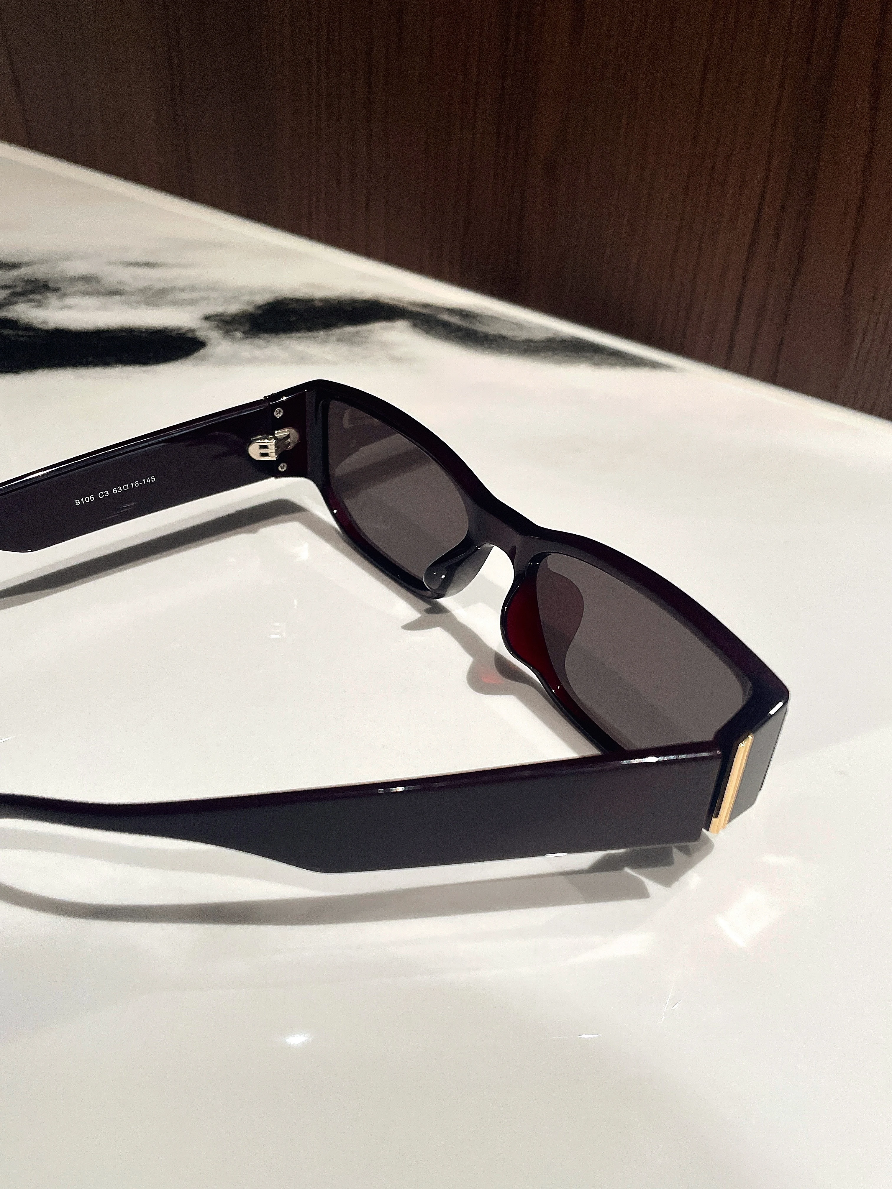 نظارات بنمط جديد، نظارات شمسية للرجال والنساء، نظارات شمسية أنيقة بإطار سميك باللون الأحمر الخمري، نظارات شمسية شعبية للجنسين، نظارات ساحرة