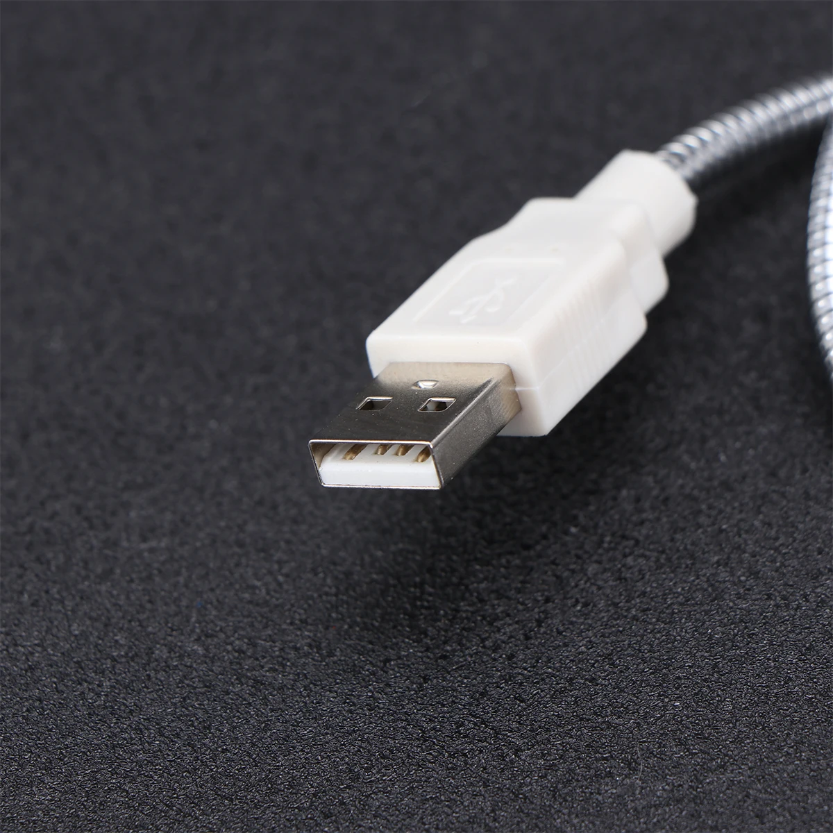 

Красочный вентилятор Mini USB Маленькие вентиляторы Светодиодные настольные многофункциональные портативные бесшумные вентиляторы