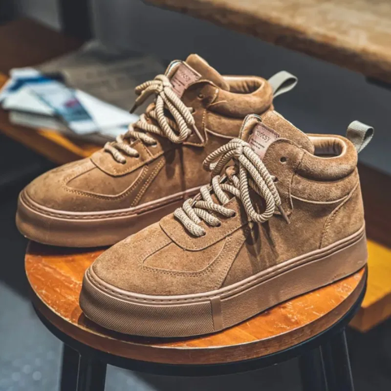 

Designer Suede Leather Cotton Boots for Men British Style Retro High Top Platform Shoes for Men Outdoor Lace Up Walking Sneakers