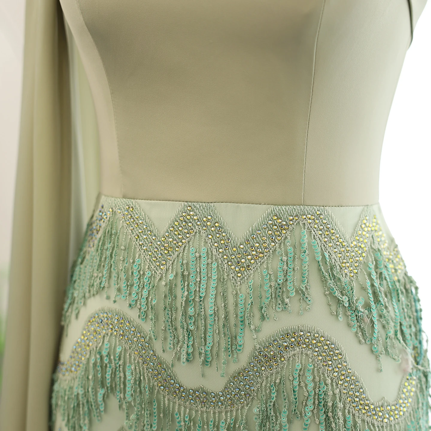 Sharon Said Dubai Blaues Zweiteiliges Abendkleid, Luxuriöses Hochgeschlossenes Perlenbesetztes Quastenkleid, Formelle Damen-Ballkleider SS143, Maßanfertigung – Detail 16