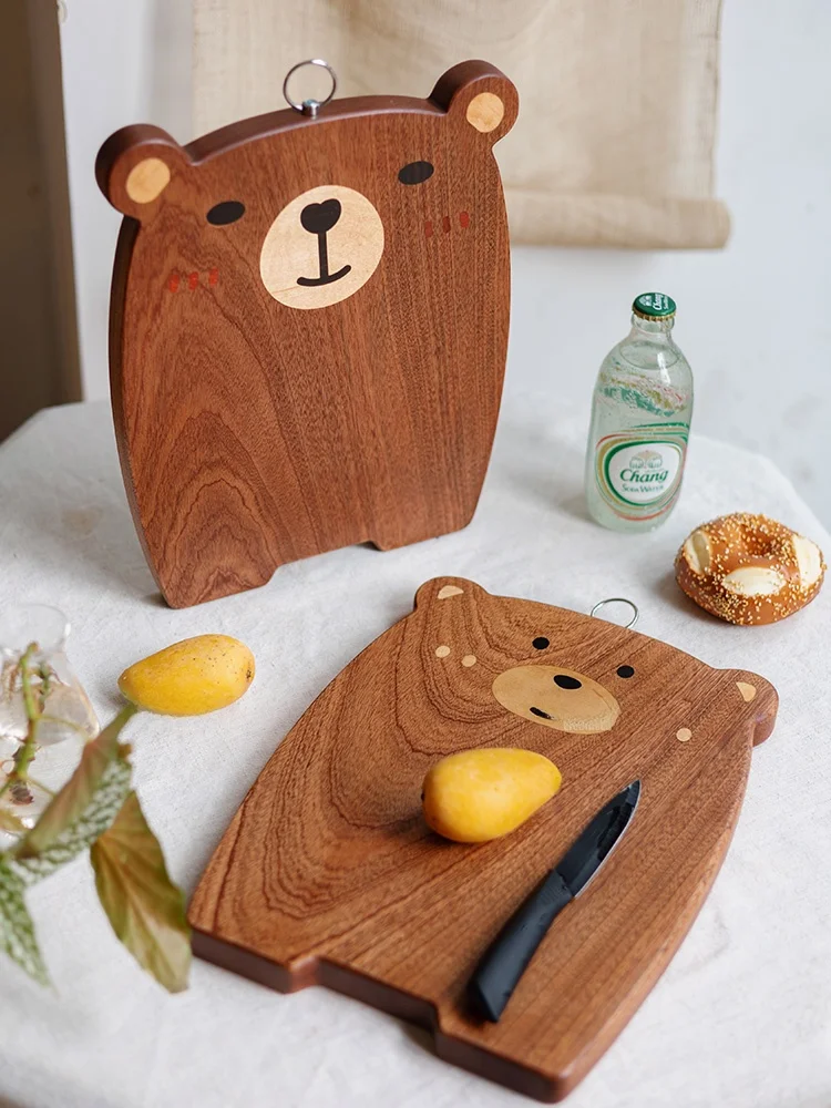 Children's Real Wood Cutting Board Small Bear Capybara Chopping Board Kitchen Cooking Utensils Irregular Shape from China