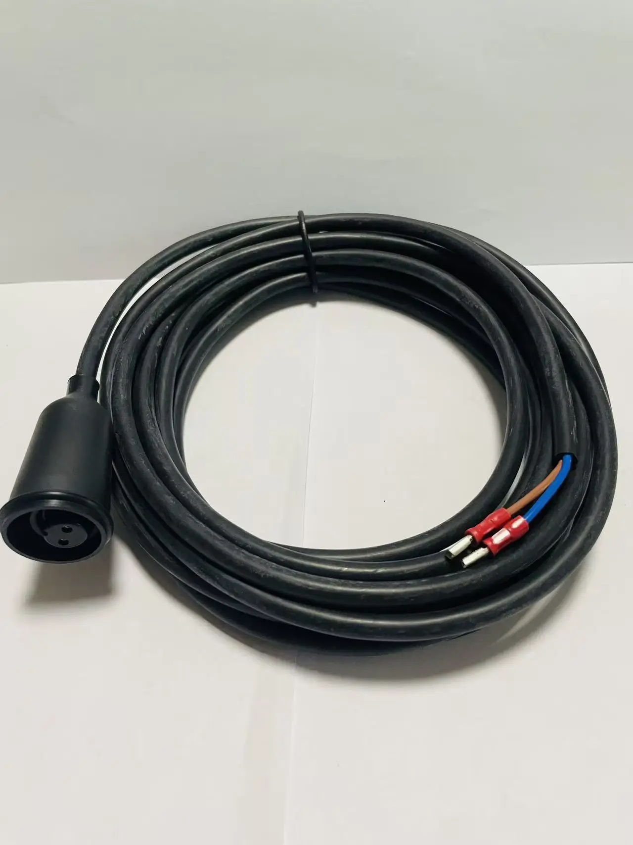 gennium-garmin-2pin-male-cable-used