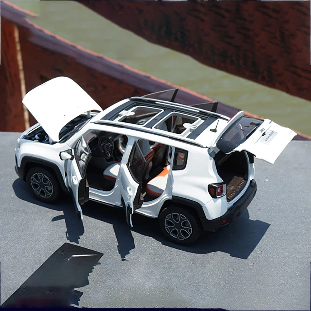 1:18 Scale Gac Jeep Renegade Alloy Car Model Souvenir Collection Boy Hobby Die-cast Gift Classic Souvenir Display