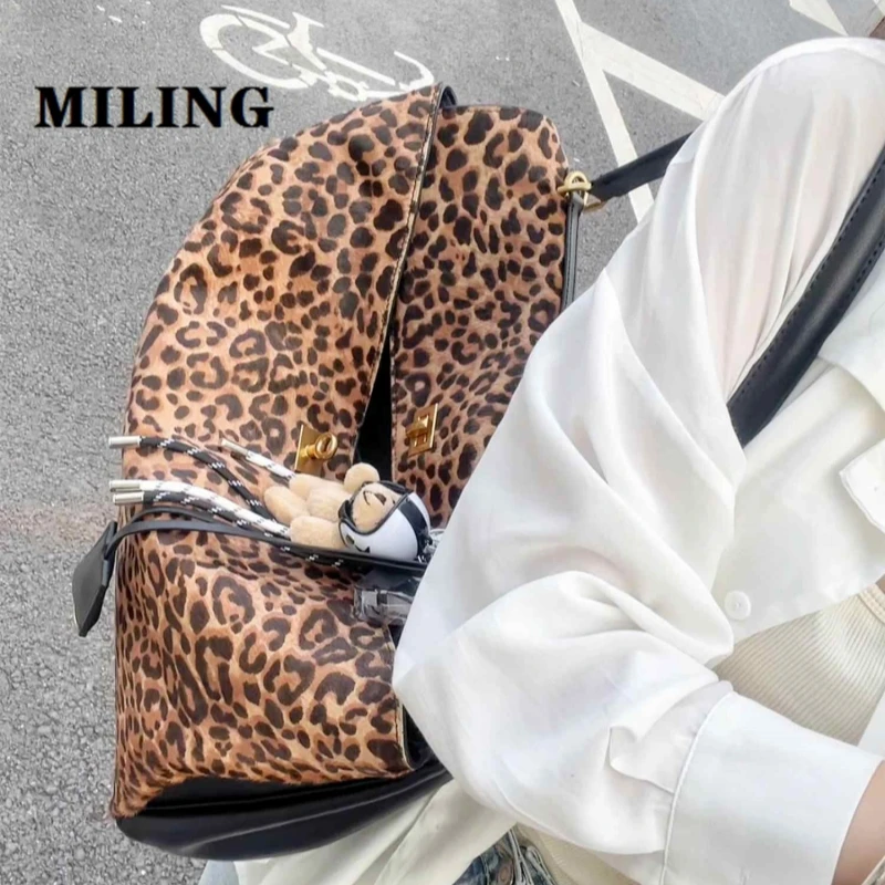 Women Gold Lock Leopard Print Tote Bag Horsehair Upper Large Capacity Portable Underarm Bag for Casual Commuting Handbag