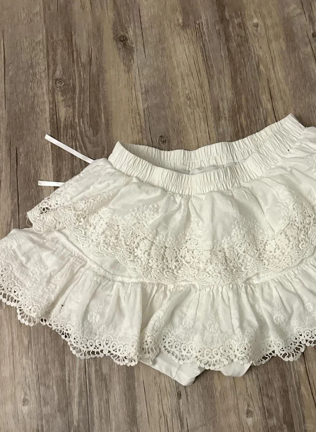 Princess Kawaii White Lace Bow Tiered Cake Mini Skirt Petite Women Girls Elastic Waist Ruffle Hem Daily Wear Spring Summer Skirt