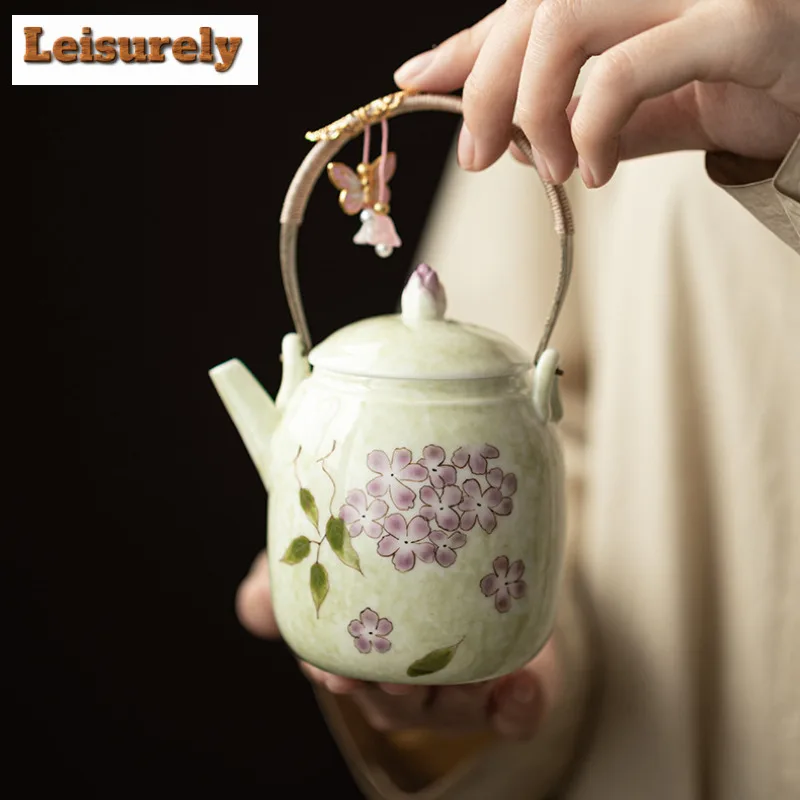 

220ml Hand-painted Hydrangea Lifting Handle Teapot Luxury Tea Infuser Pot Tea Maker Kettle with Strainer Tea Services Ornaments