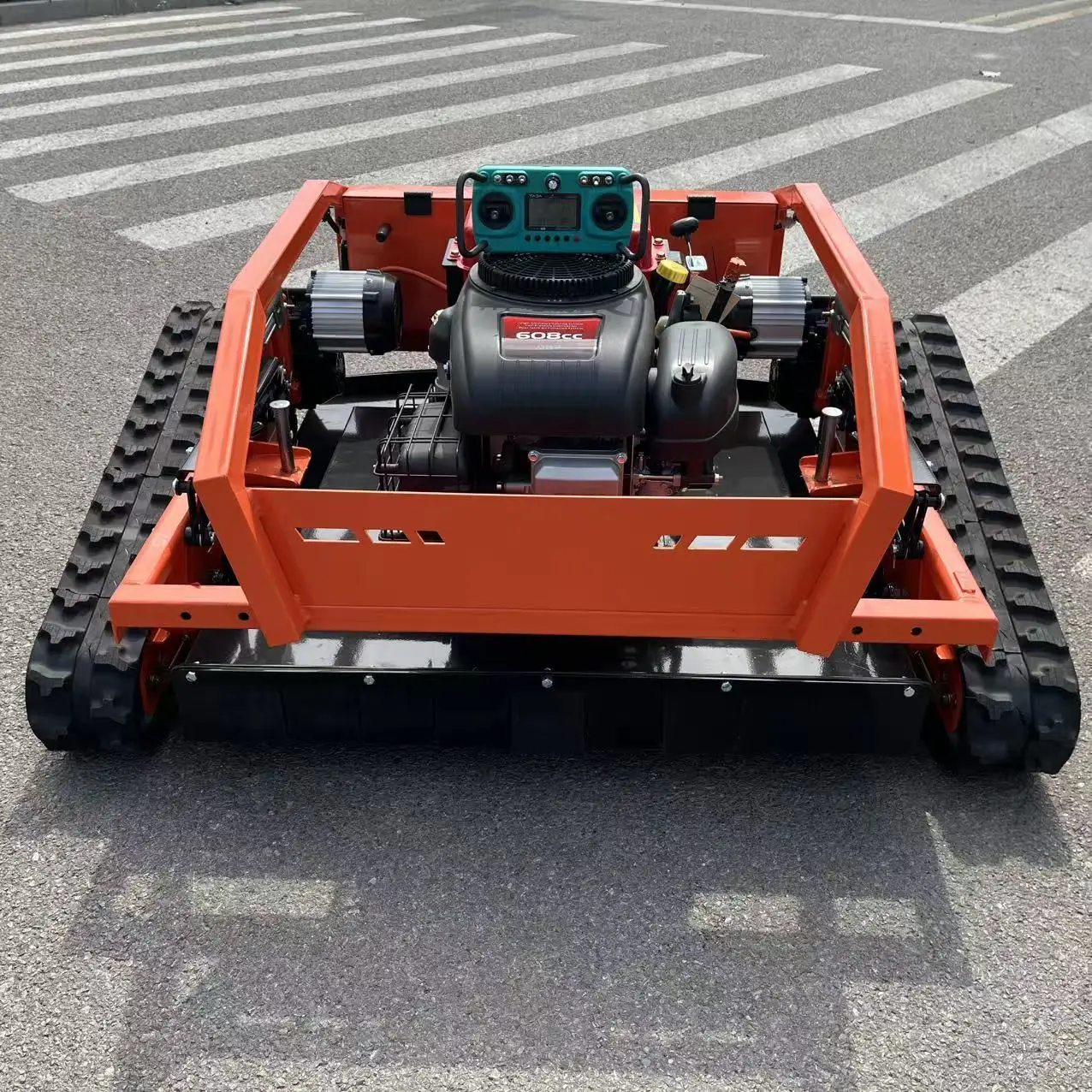 "Robot Pemotong Rumput Efisiensi Tinggi – 4000 ㎡ Mesin Pemotong Rumput, 608CC Tenaga Kuda Tinggi, Pisau Ganda dengan Tombol Darurat