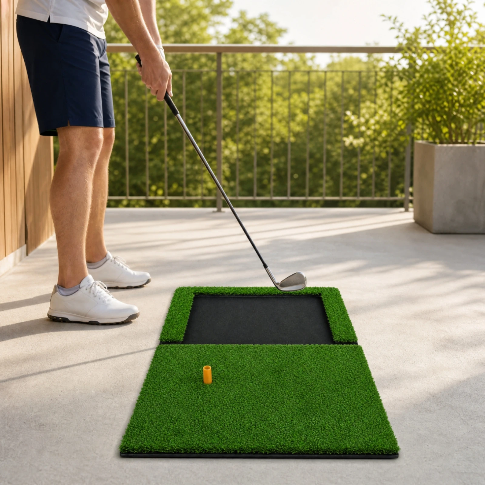 Golf Hitting Mat with Ball Storage Portable Foldable Golf Hitting Mat Space-Saving Versatile for Golfers