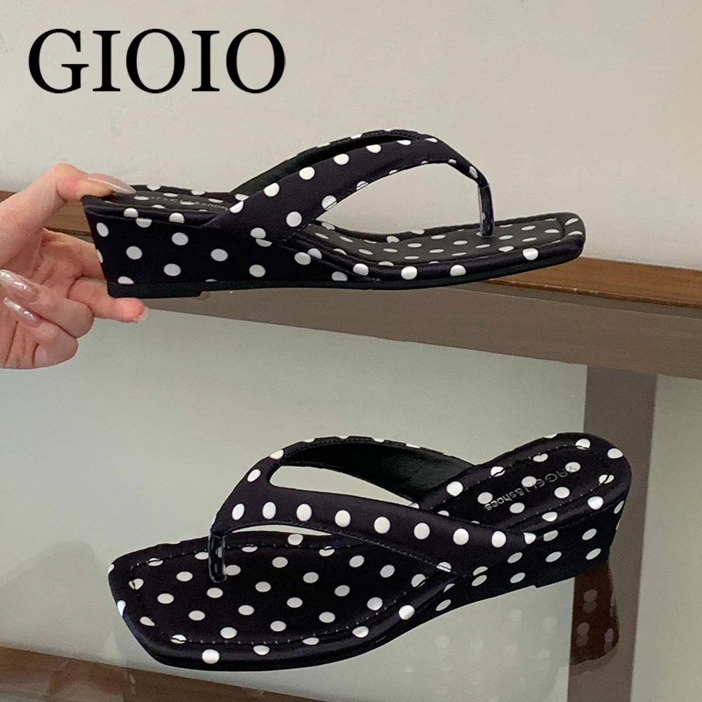 

Дизайнерские шелковые женские туфли-мюли GIOIO на танкетке, черно-белые летние новые сандалии в горошек, женская обувь