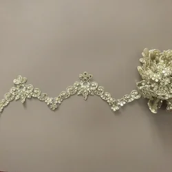 2Yards Oro Paillettes Lace Trim Fiore Del Nastro Applique Fatti A Mano FAI DA TE Materiale Abito Da Sposa Cucito Accessori Abbigliamento largo 7.5 centimetri