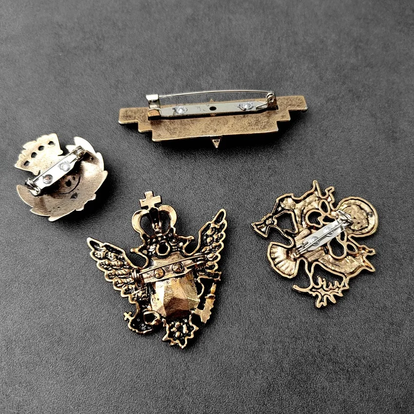 1pc Oiling Process Badge Pin Eagle Five-pointed Star Wings Retro Academy Navy Style Brooch Decoration Gifts for Men and Women