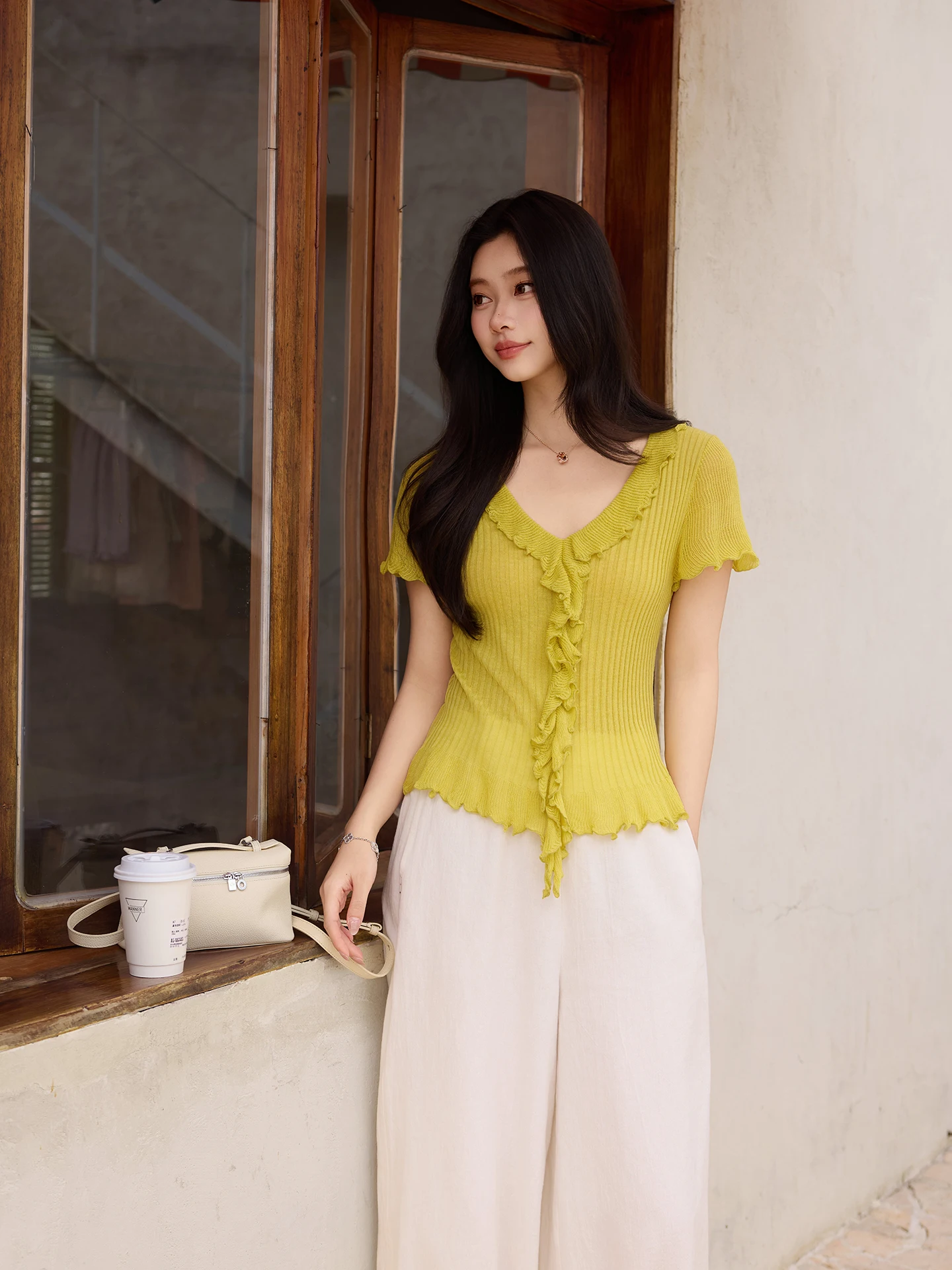 

Loose Linen Women's Casual Knitted Sweater Fashionable Slimming Versatile Comfortable Breathable V-Neck Short Sleeve Top