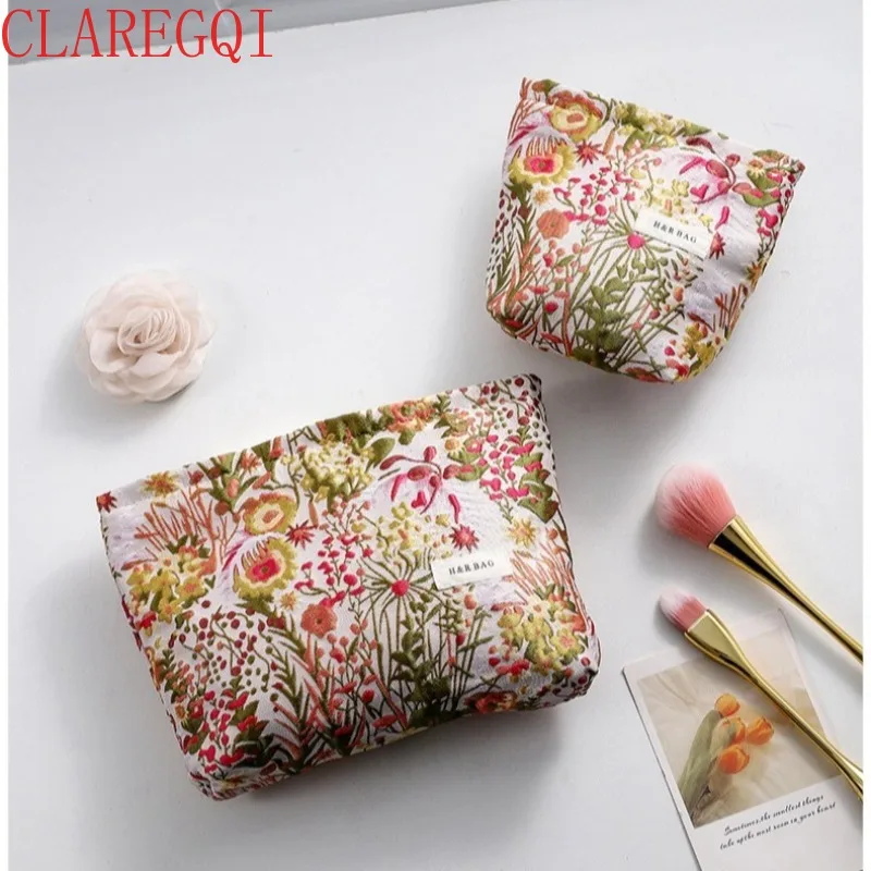 Niche Retro Colorful Weaving Travel Toiletry Bag For Women Good Looking And Portable  Make Up Organizer Bag Fashion Handbag