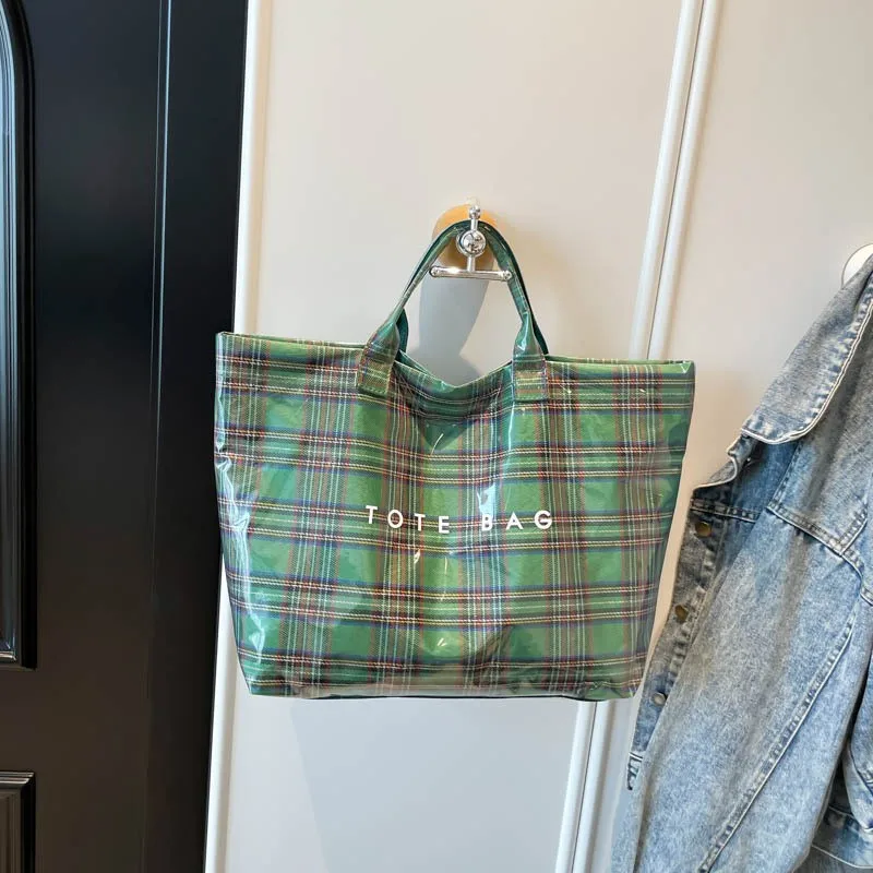 Torba z PVC, wodoodporna torba na ramię z papieru kraft o dużej pojemności, damska torba na zakupy z górnym uchwytem, kontrastowe paski w kratę