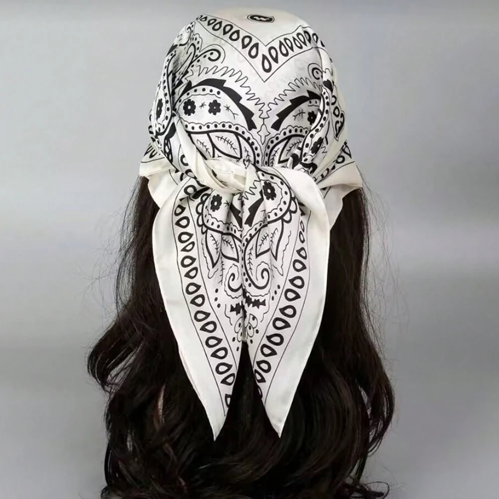 Fashion Bandana Women's Cashew Printed Square Scarf Silk Slippery Fabric Scarf Binding Decoration Silk Scarf for Daily Use