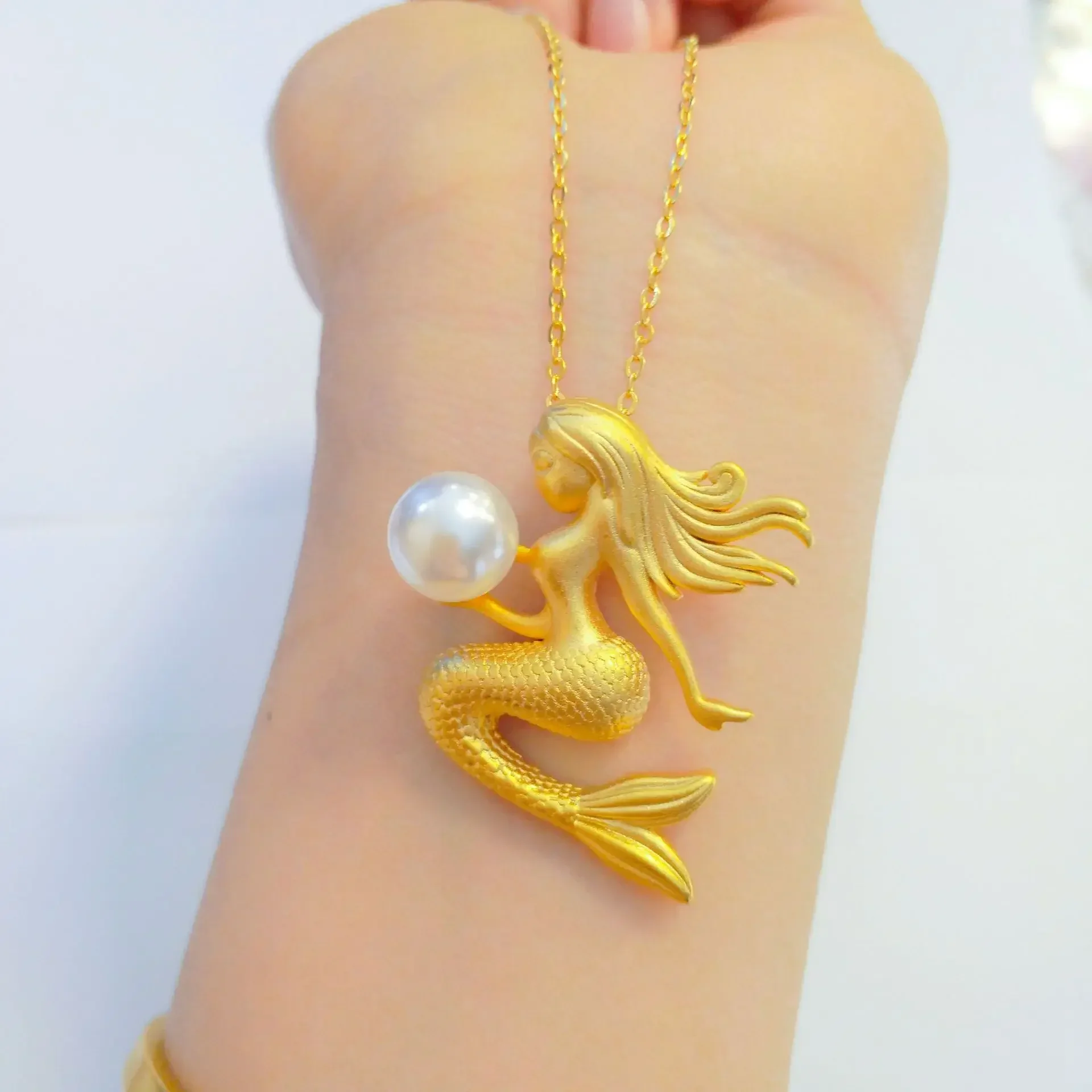 

High quality 2024 women's fashion trend 24k necklace pearl mermaid pendant 999 gold necklace pure gold AU750