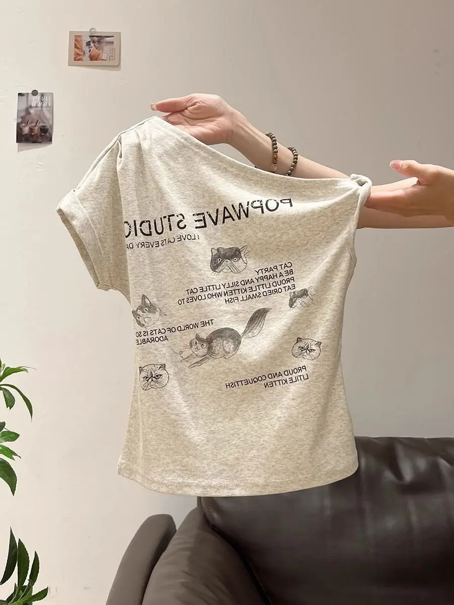 Retro American Hot Girl Stampa ort Sve T-shirt Design estivo da donna Slim Fit oulder Baring Top Coreano Sle Pendolarismo