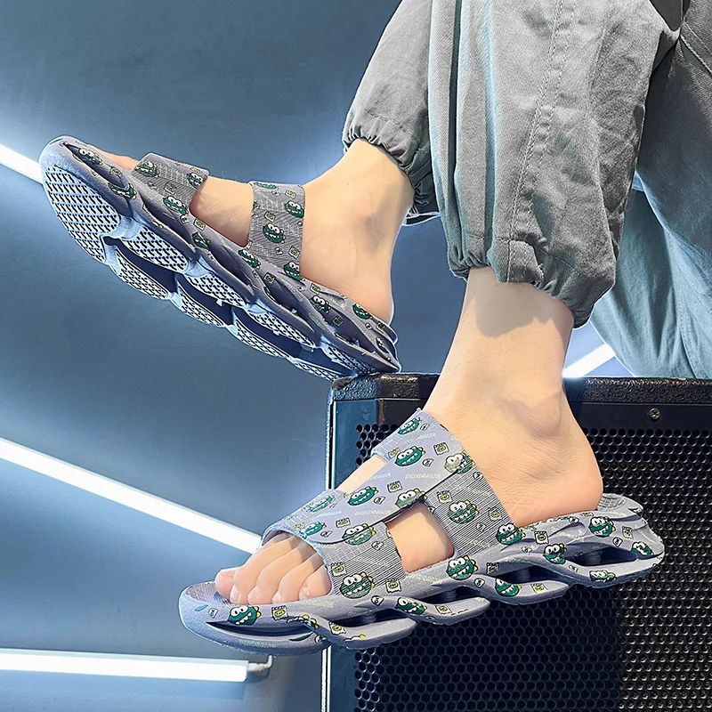 STRONGSHEN Summer Men Fashion Cartoon Slippers Outdoor Non-slip Blade Beach Shoes Home House Room Home Slipers Soft Flip-flops