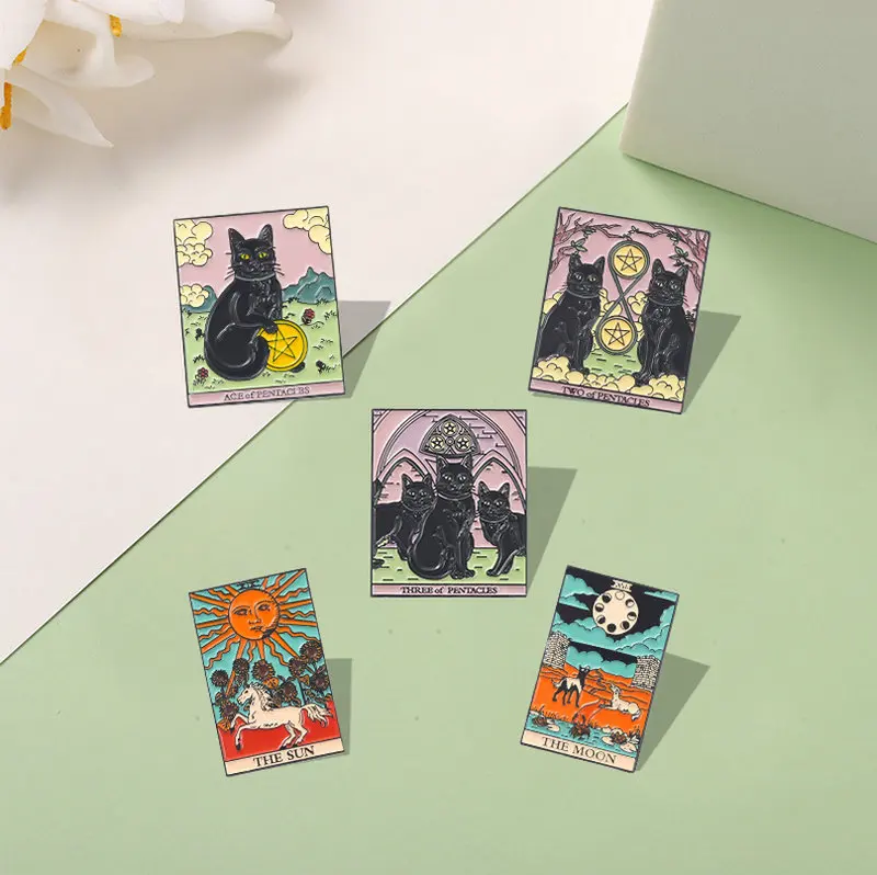 Broches de gato misterioso gótico personalizados, insignia de solapa, bolso, Punk, bruja oscura, regalo de joyería para niños, alfileres de esmalte de Tarot