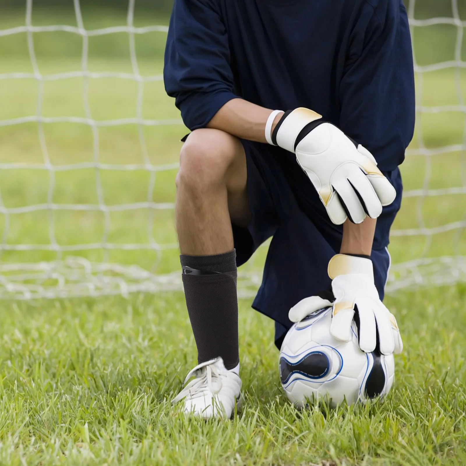 

1 Set Football Leg Guards Outdoor Sports Shin Pads Non-Slip Durable Pu Nylon Calf Protectors Protective Covers For Sports Lovers