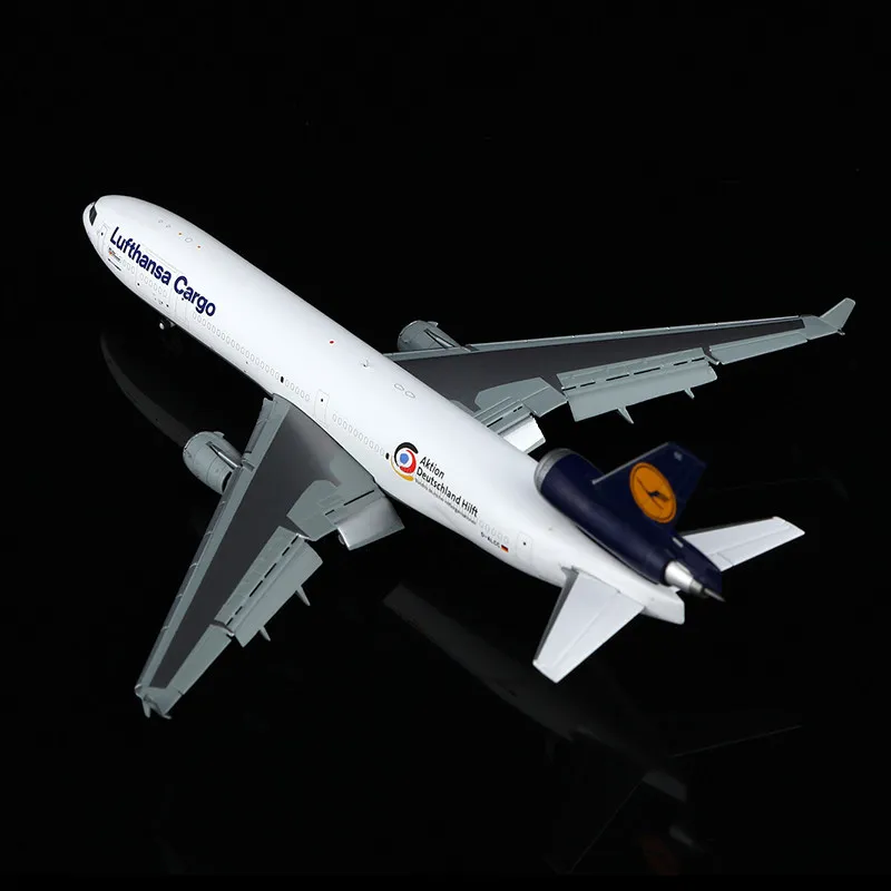 YY Wings Diecast 1/400 Scale Lufthansa MD-11 D-ALCC Passenger