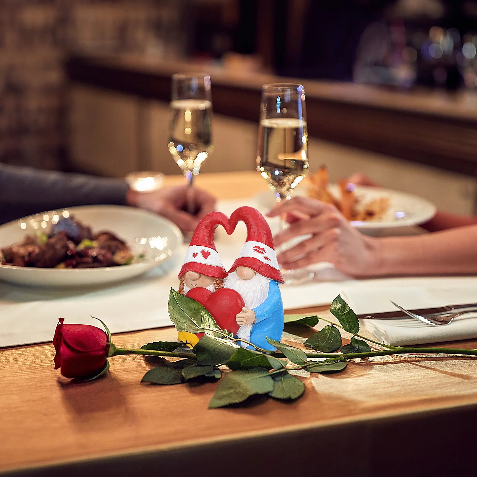 

Compact Resin Craft Couple Gnome Statue for Garden Yard Outdoor Decorative Scene Dwelling Ornament Landscape Sculpture Art Piece