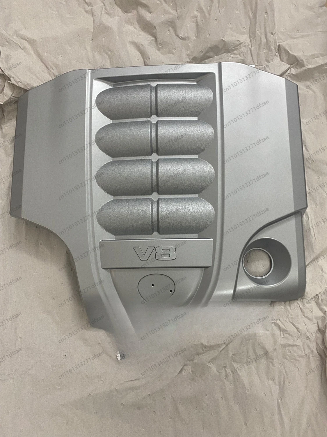 

LC200 4600 4700 5700 V8 Engine Top Cover Trim Cover Original