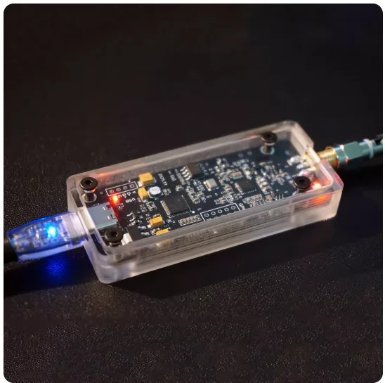 Latest Rtl-sdr 100khz-1.7ghz Software Defined Radio Receiver Module Rtl2832u + R820t2 Chip