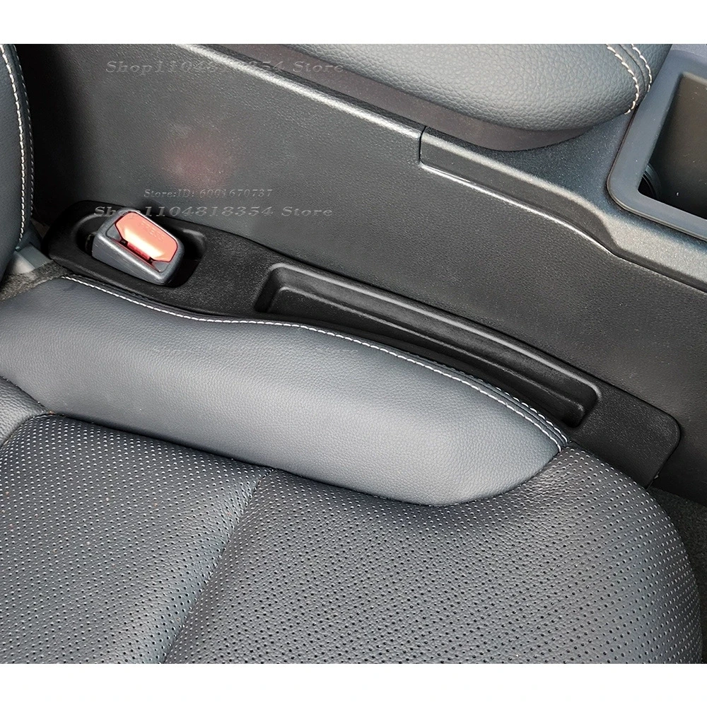 For Toyota Land Cruiser 250 Prado LC250 2024 2025 silica gel Car Front Seat Gap Filler Leak Proof Seat Crevice Storage Organizer