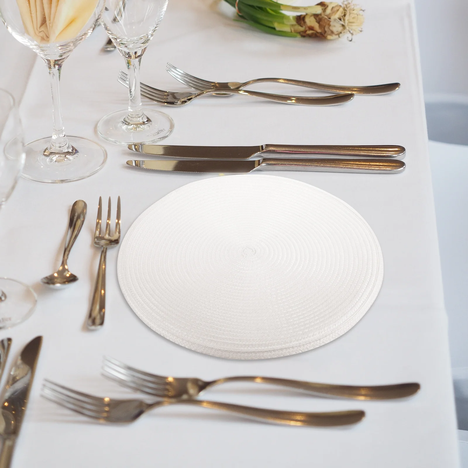 

6pcs Woven Placemat Round Table Mat Heat-Resistant Dining Tableware Pad Rustic Decorative Kitchen Cutlery Mat Plastic Place Mats